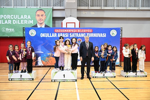 Gaziosmanpaşa’Da 450 Öğrenci Satranç Turnuvasında Kozlarını Paylaştı