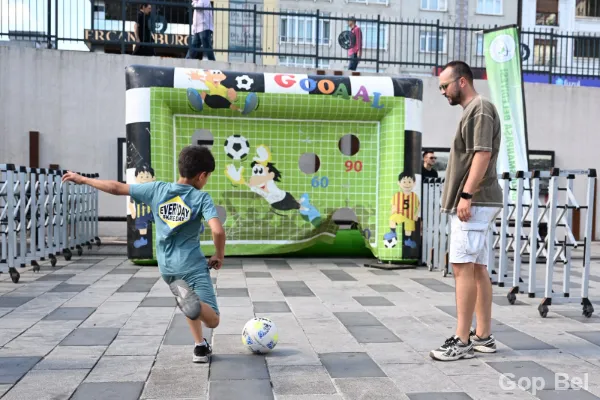 Spor Her Yerde Etkinliği Karne Sevincini Sporla Taçlandırdı