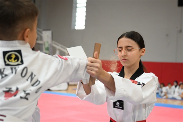 Gaziosmanpaşa’Da Karate Ve Taekwondo Kuşak Heyecanı!