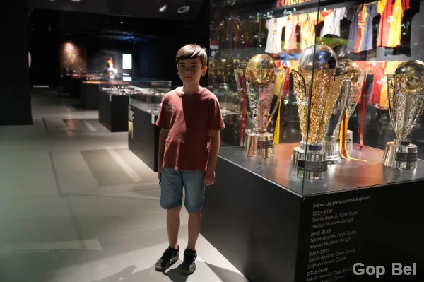 Gençlerimiz Galatasaray Stadyumu ve Müzesi’ni Ziyaret Etti