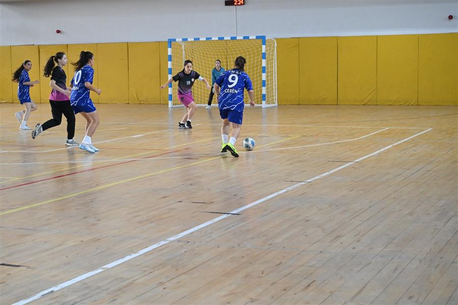 Gaziosmanpaşa Belediyesi Okul Sporlarına Ev Sahipliği Yapıyor