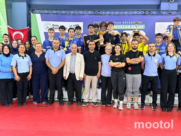 Gaziosmanpaşa’da Okullar Arası Masa Tenisi Turnuvası Tamamlandı