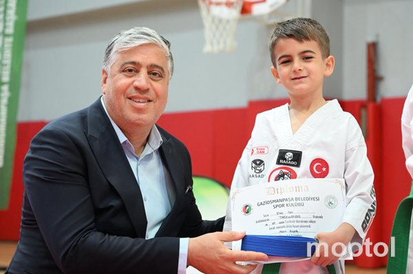 Gaziosmanpaşa Belediyesi’nde Karate ve Taekwondo Kuşak Terfi Heyecanı