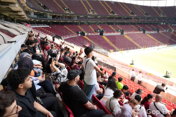 Gaziosmanpaşa Belediyesi’nden Gençlere Galatasaray Stadyumu ve Müzesi Gezisi