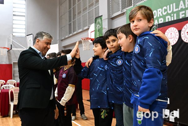 Gaziosmanpaşa’da Satranç Şöleni Tamamlandı: Şampiyonlar Belli Oldu!