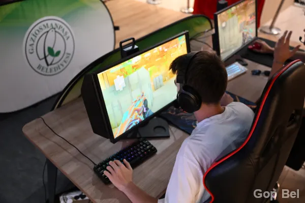 Gaziosmanpaşa’da Espor Heyecanı: 2V2 Valorant Turnuvası Büyük İlgi Gördü