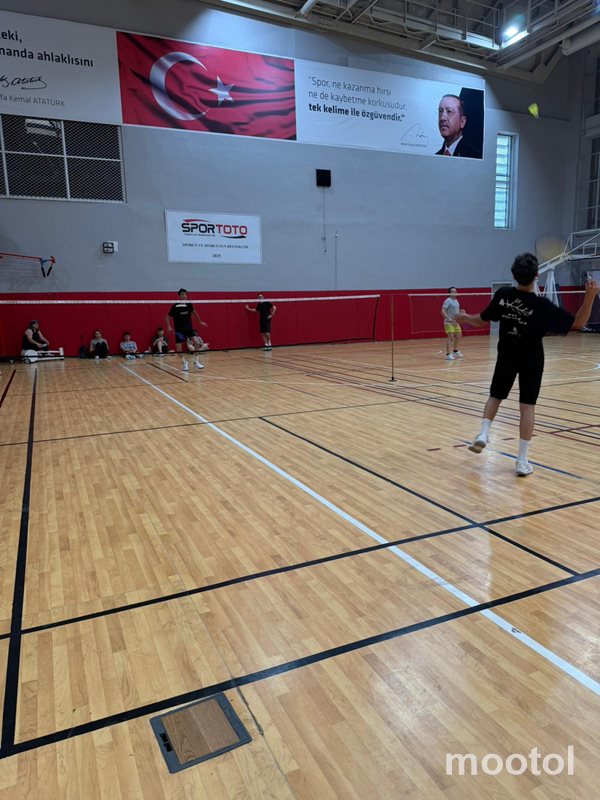 Gaziosmanpaşa Belediyesi Dönem Sonu Badminton Turnuvası Coşkuyla Gerçekleşti