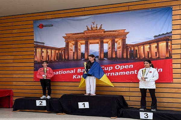 Almanya’Da Düzenlenen Uluslararası Banzai Cup Karate Turnuvası’Nda Başarı!