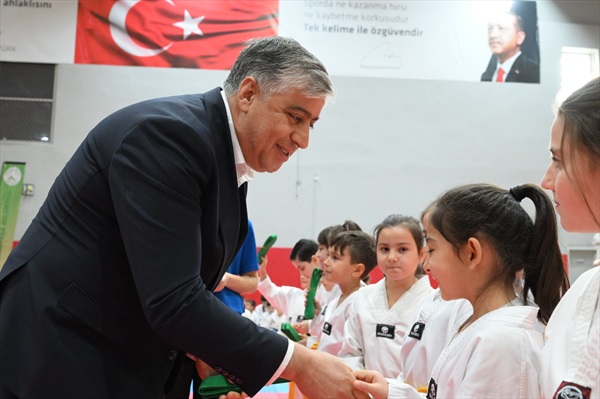 Gaziosmanpaşa’Da Karate Ve Taekwondo Kuşak Heyecanı!
