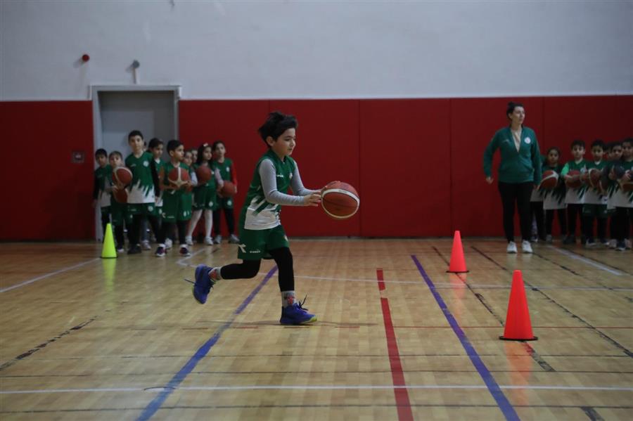 Dr. Kadir Topba Gsm Basketbol Ders Foto