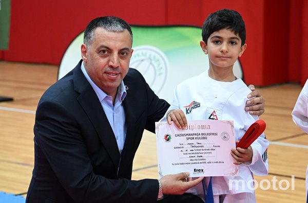 Gaziosmanpaşa Belediyesi’nde Karate ve Taekwondo Kuşak Terfi Heyecanı