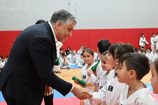 Gaziosmanpaşa’Da Karate Ve Taekwondo Kuşak Heyecanı!