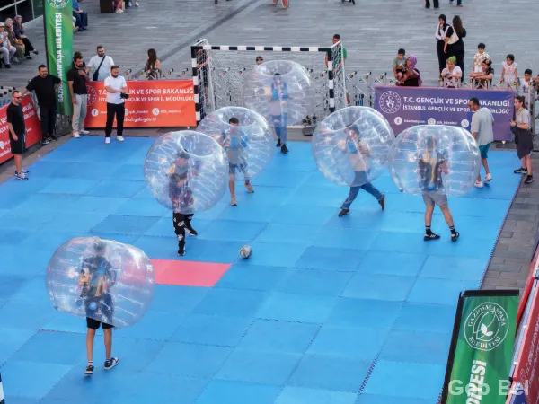 Gaziosmanpaşa’da Balon Futbol Etkinliği Büyük İlgi Gördü