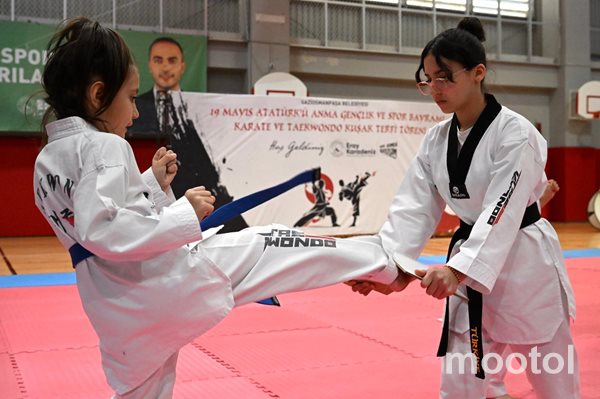 Gaziosmanpaşa Belediyesi’nde Karate ve Taekwondo Kuşak Terfi Heyecanı