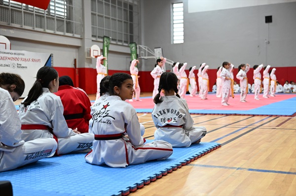 Gaziosmanpaşa’Da Karate Ve Taekwondo Kuşak Heyecanı!