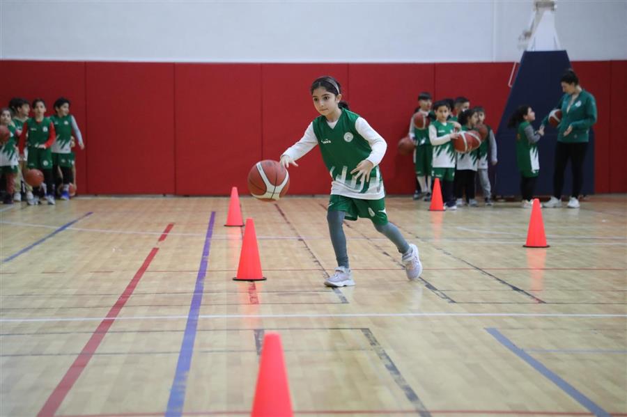 Dr. Kadir Topba Gsm Basketbol Ders Foto