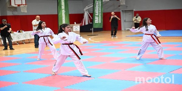 Gaziosmanpaşa’da Taekwondo Ailesi Kuşak Terfi Sınavında Bir Araya Geldi