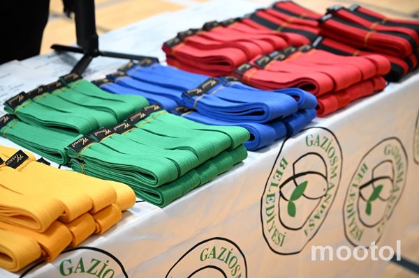 Gaziosmanpaşa Belediyesi’nde Karate ve Taekwondo Kuşak Terfi Heyecanı