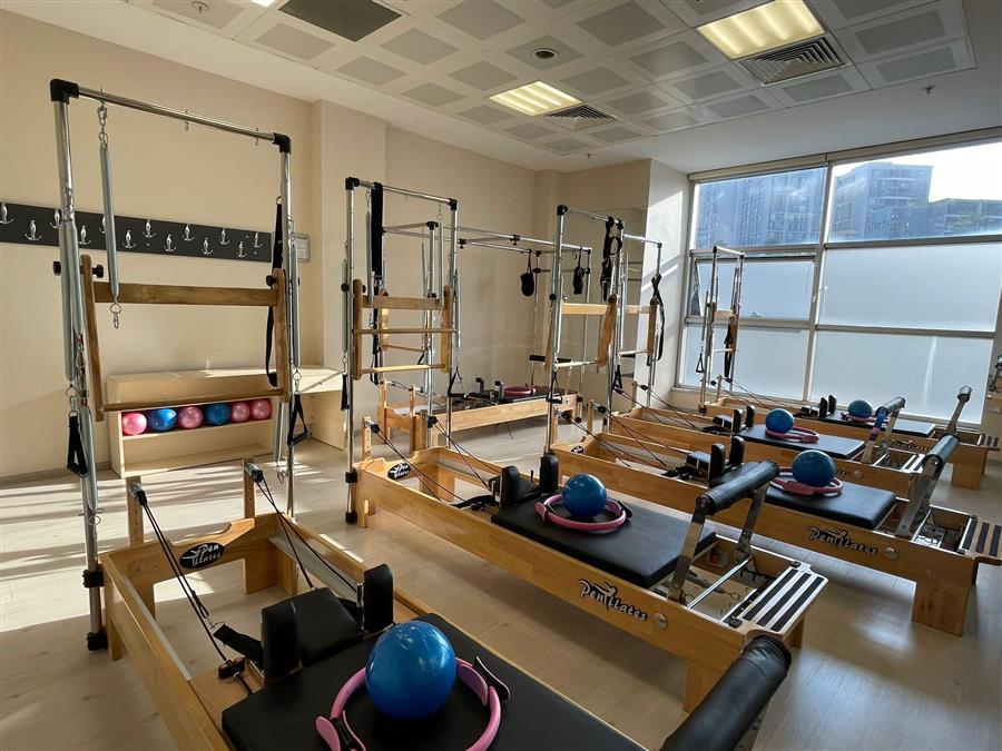 Yzme Havuzu Ve Spor Kompleksi Reformer Pilates Ders Foto