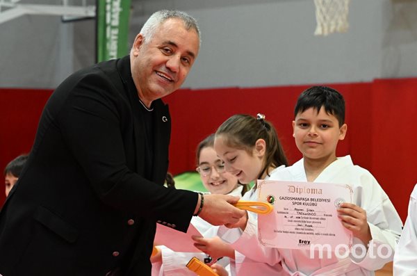 Gaziosmanpaşa Belediyesi’nde Karate ve Taekwondo Kuşak Terfi Heyecanı