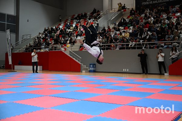 Gaziosmanpaşa’da Taekwondo Ailesi Kuşak Terfi Sınavında Bir Araya Geldi