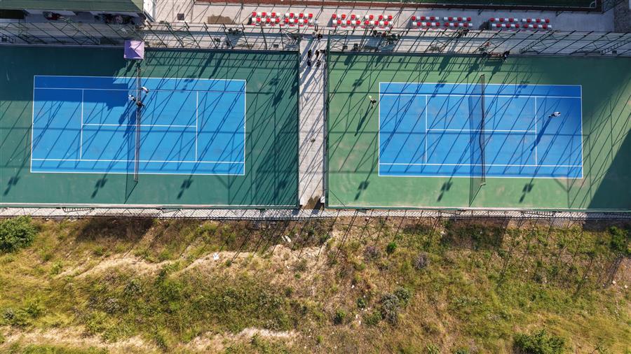 Spor Vadisi Halı Saha Ve Tenis Kortları
