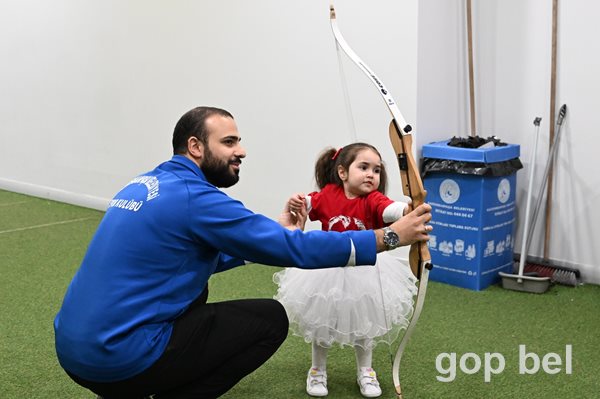 23 Nisan’da Okçulukla Buluşan Çocuklar Hedefi Tam Vurdu