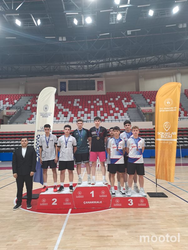 Gaziosmanpaşa’nın Genç Badmintoncularından Türkiye Derecesi!