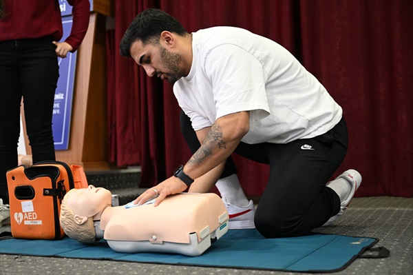 Spor Eğitmenlerimize İlk Yardım Eğitimi