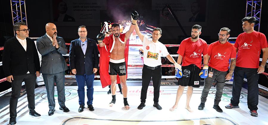 Kick Boks Turnuvasnda, Bamllkla Mcadele Ve Kadna iddete Hayr Mesajlar Verildi